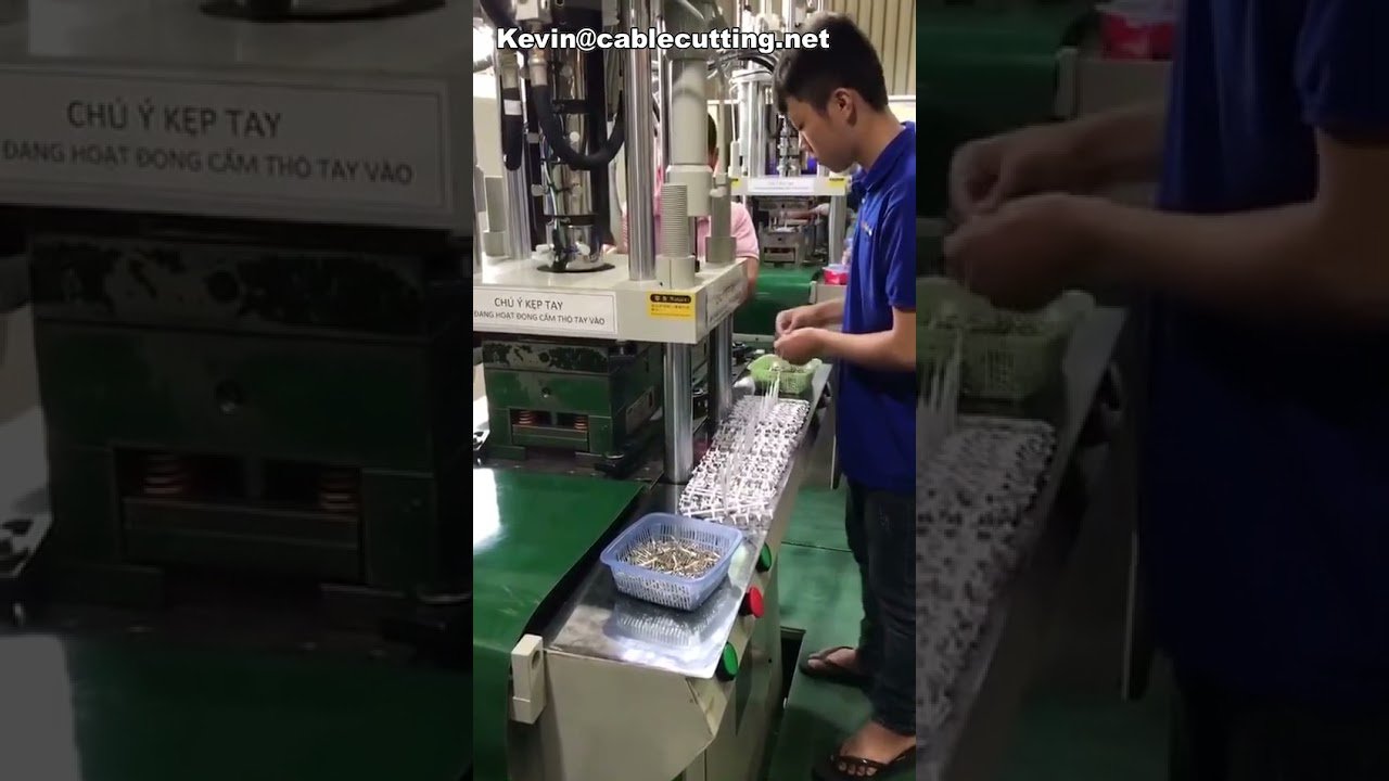 Metal Insert Memory Card Plastic Injection Molding Machine