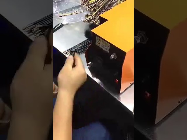 Cable Shield Brush Straight and Twist Machine WPM-03-B