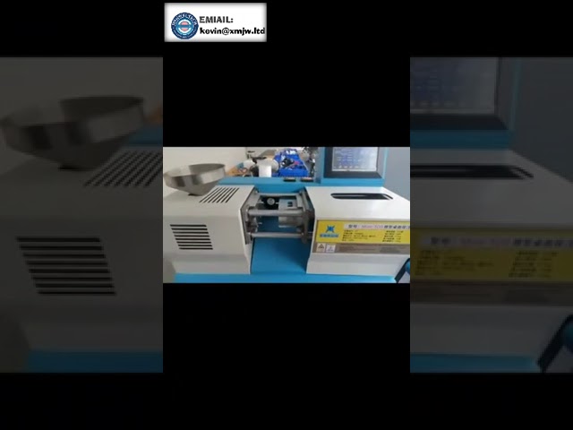 Mini Desktop 4-T Plastic Injection Molding Machine 400 Degree Raw Material Forming