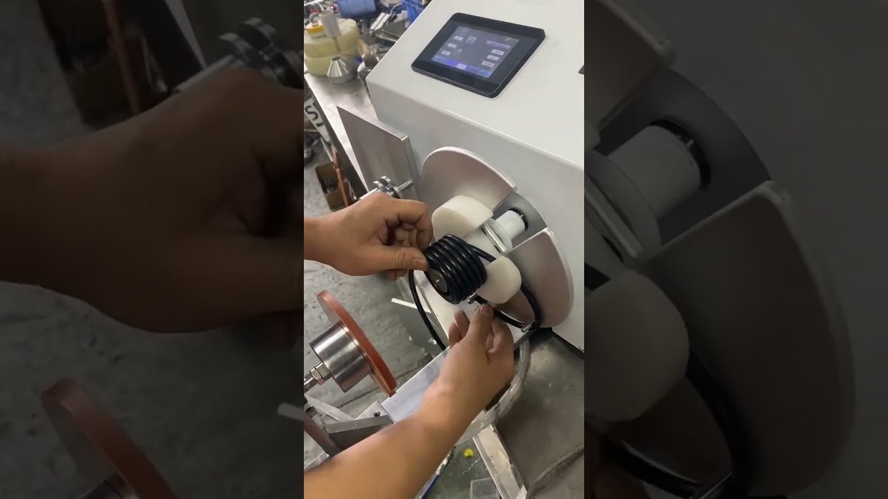 Single Spindle Traversing Winding Machine with Head-Tail Retention