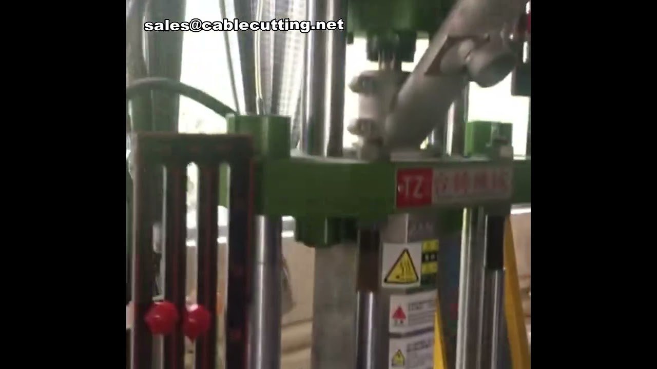 Plastic Injection Molding Machine for Data Cable Manufacturing