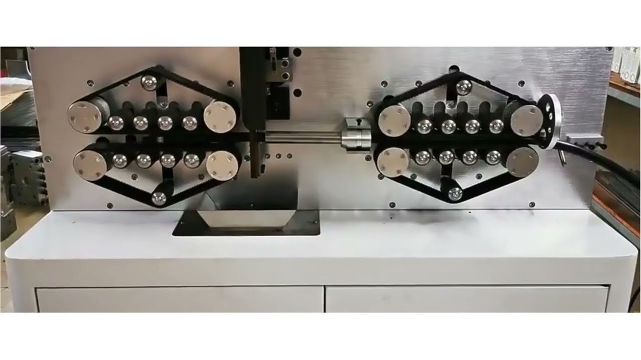 150-sqmm Wire Cutting And Stripping Machine