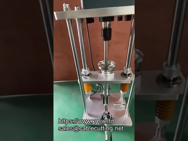 Mini Vertical Plastic Injection Molding Machine for Making Charger Power Cable