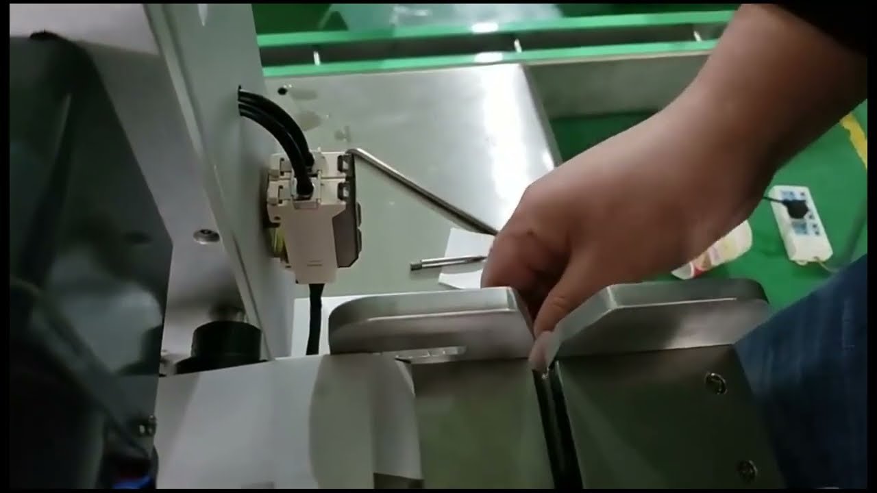 Semi-Automatic Label Applicator Machine for Wire Harness Labeling